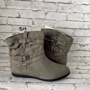 SO Women’s Grey Suede Slouch Ankle Boots - NEW